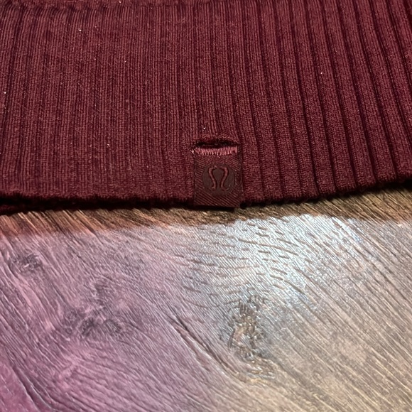 Lulu turtleneck - Picture 9 of 9